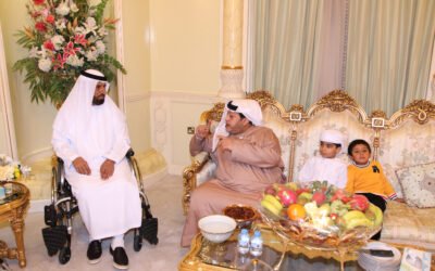 سعيد بن طحنون يزور محمد شمل المعمري